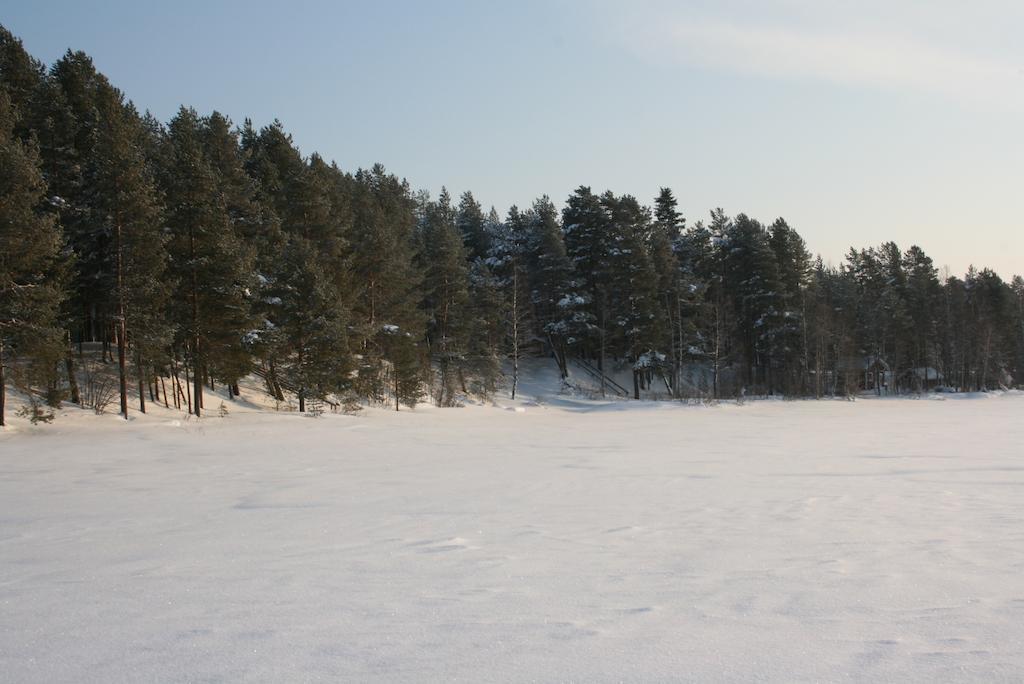 ホテル ローヒーヤラヴェン エラケスクス Lohijärvi エクステリア 写真